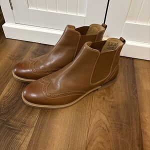 Hush Puppies Brown Leather  Heirloom Wingtip Chelsea Boots Size 11